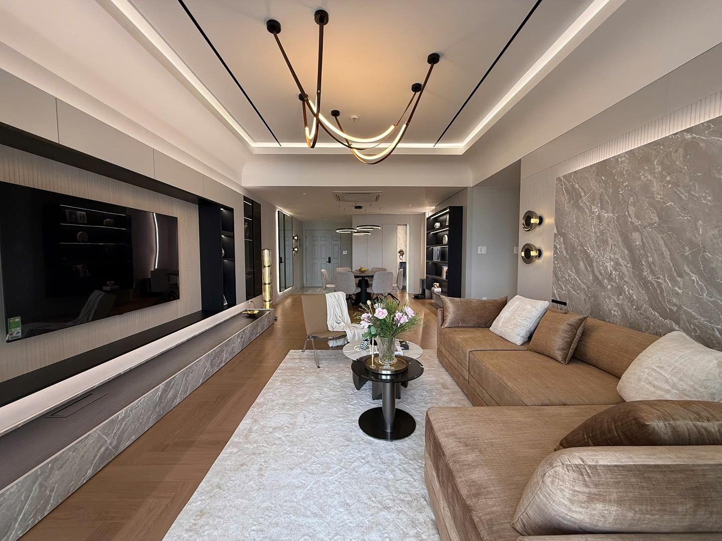 Tophouse riverside new 100%