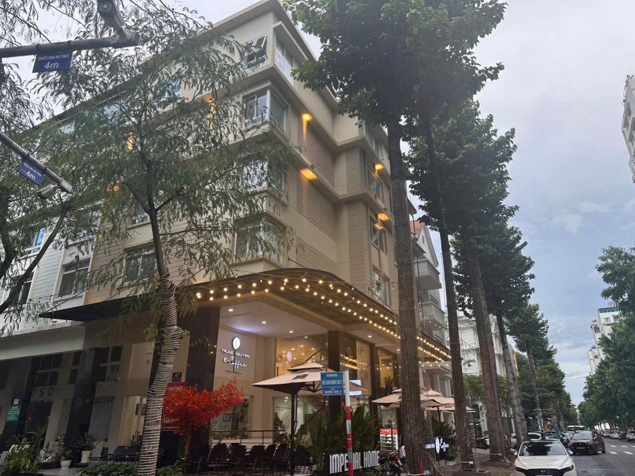 Tòa Nhà Đẳng Cấp Góc Hai Mặt Tiền