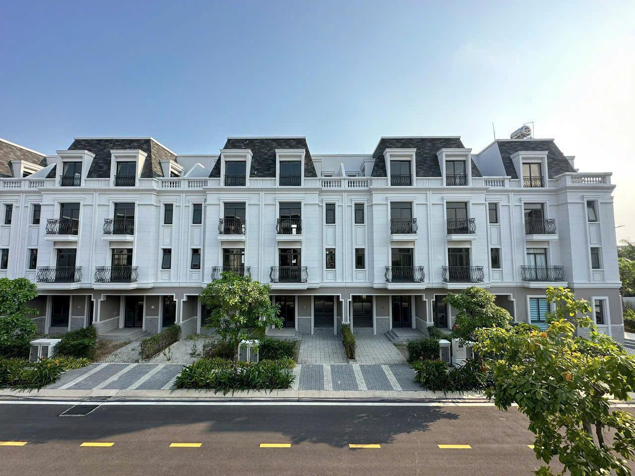  Nhà Phố Amelie Phú Mỹ Hưng 6x20