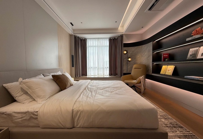 Tophouse riverside new 100%